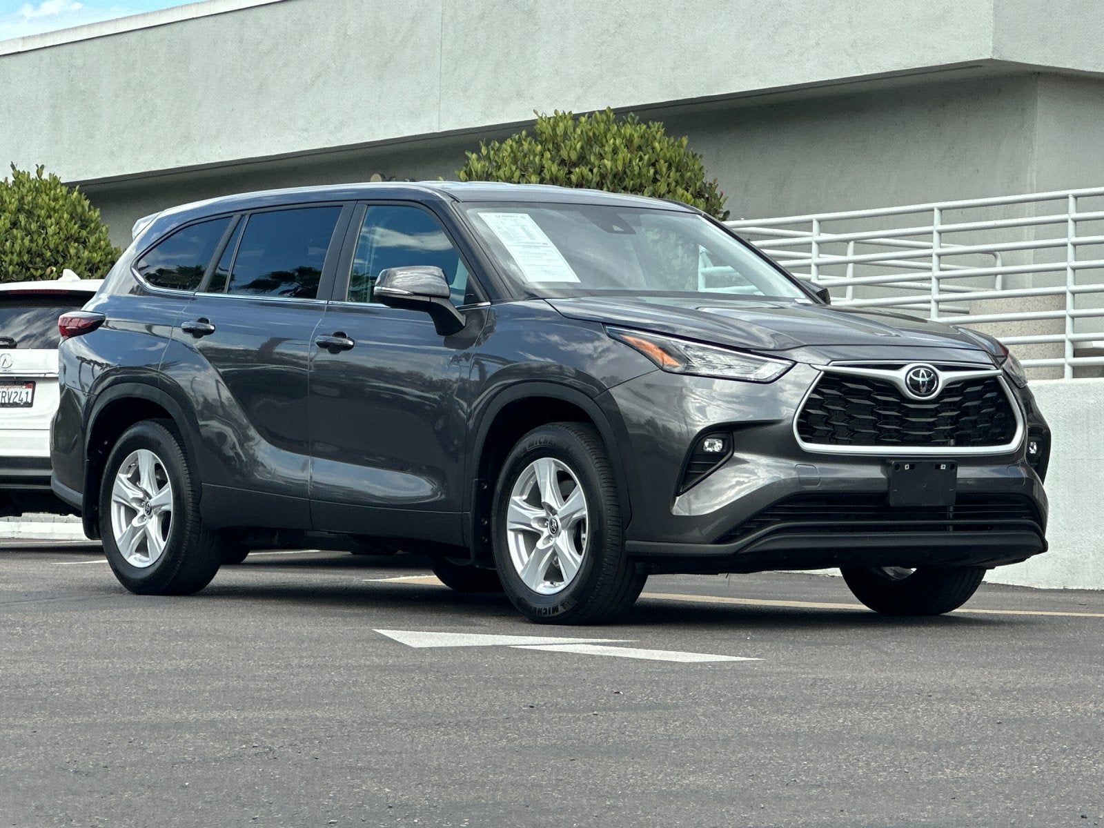 2025 Toyota Highlander LE