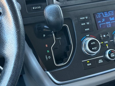 2016 Toyota Sienna LE 8 Passenger