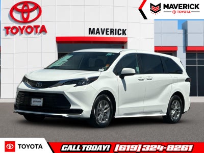 2025 Toyota Sienna LE 8 Passenger