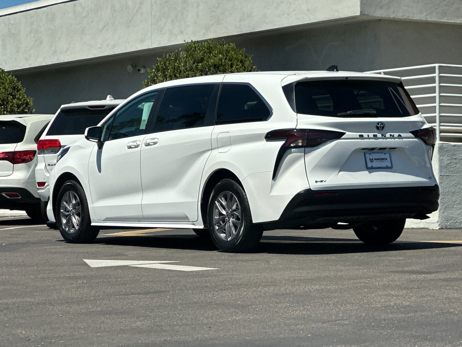 2025 Toyota Sienna LE 8 Passenger