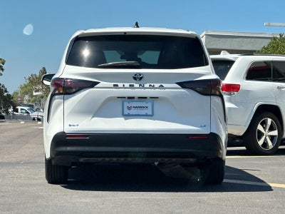2025 Toyota Sienna LE 8 Passenger