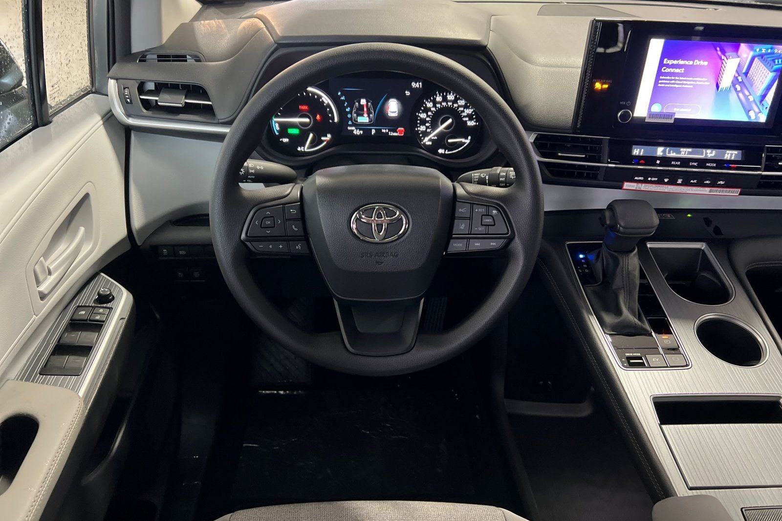 2026 Toyota Sienna LE 8 Passenger