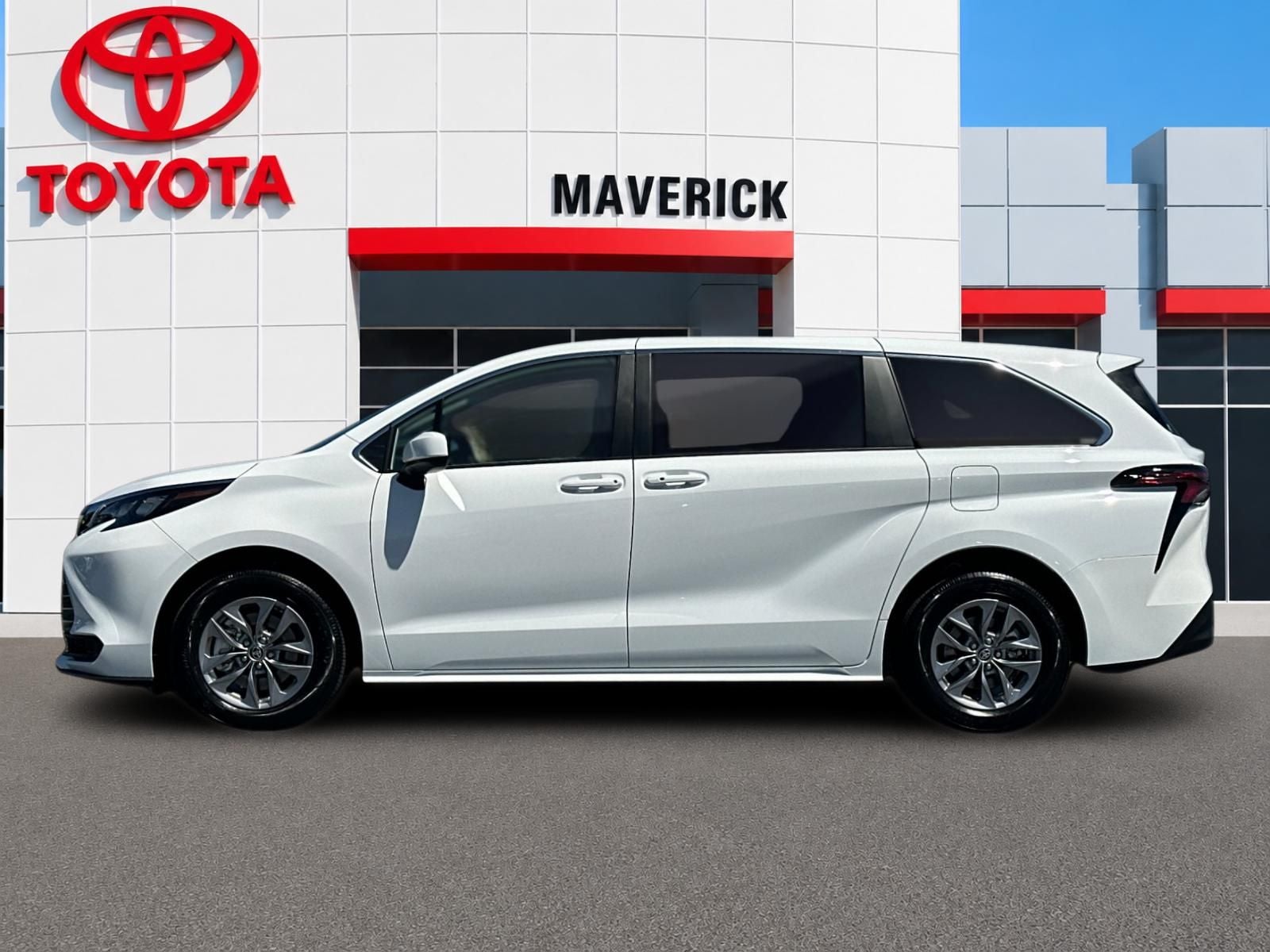 2026 Toyota Sienna LE 8 Passenger