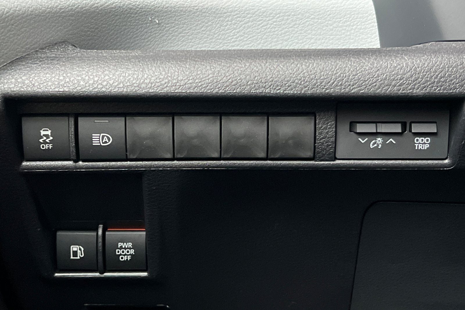 2026 Toyota Sienna LE 8 Passenger