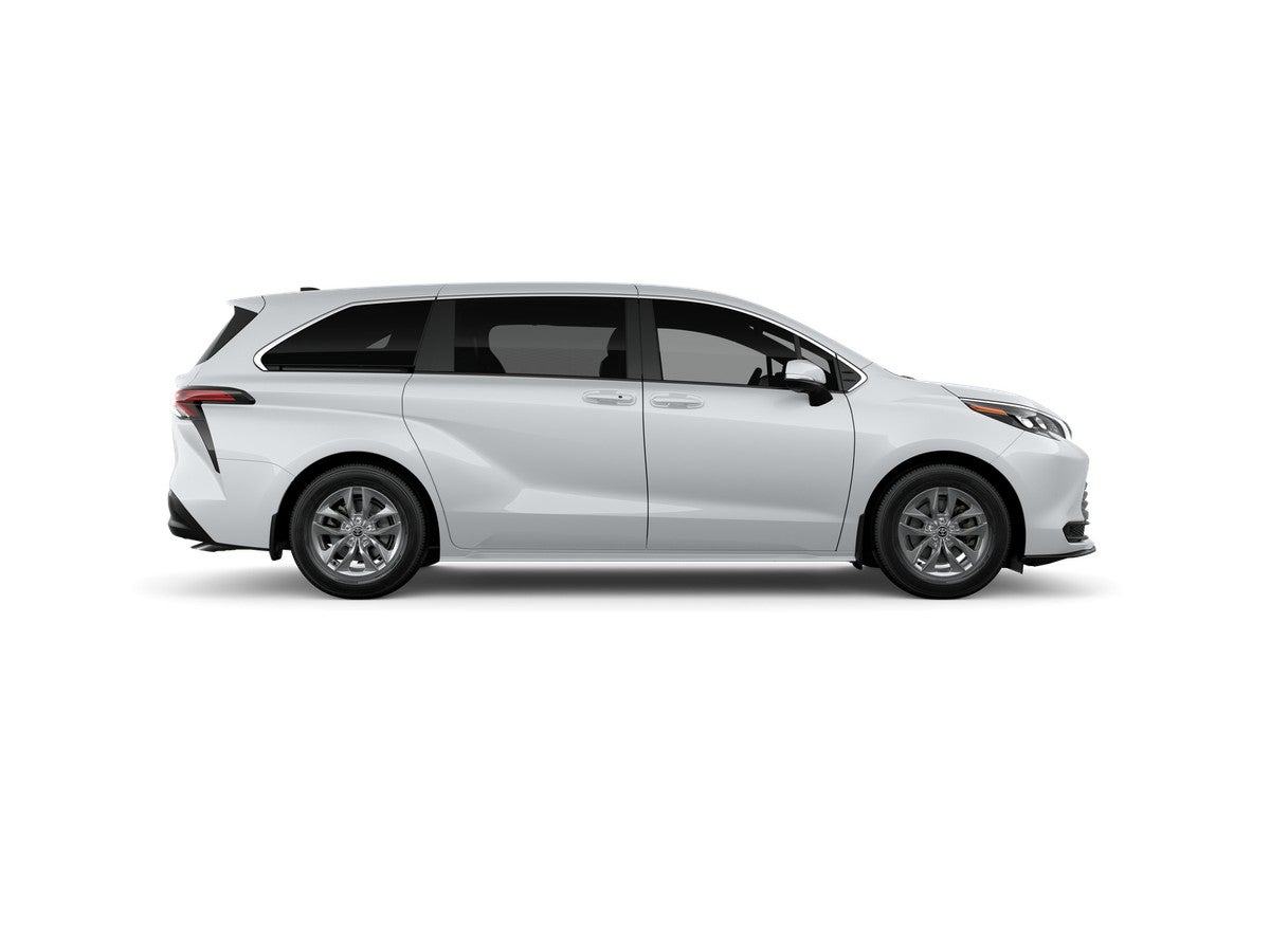 2026 Toyota Sienna LE 8 Passenger
