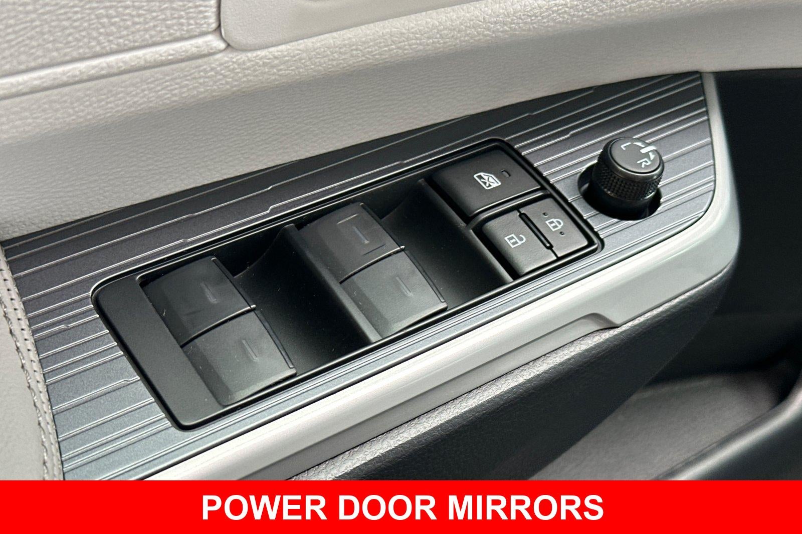 2026 Toyota Sienna LE 8 Passenger