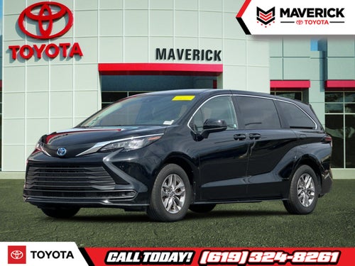 2025 Toyota Sienna LE 8 Passenger