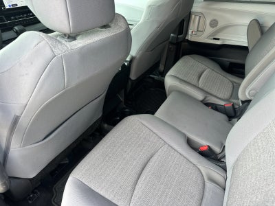 2025 Toyota Sienna LE 8 Passenger