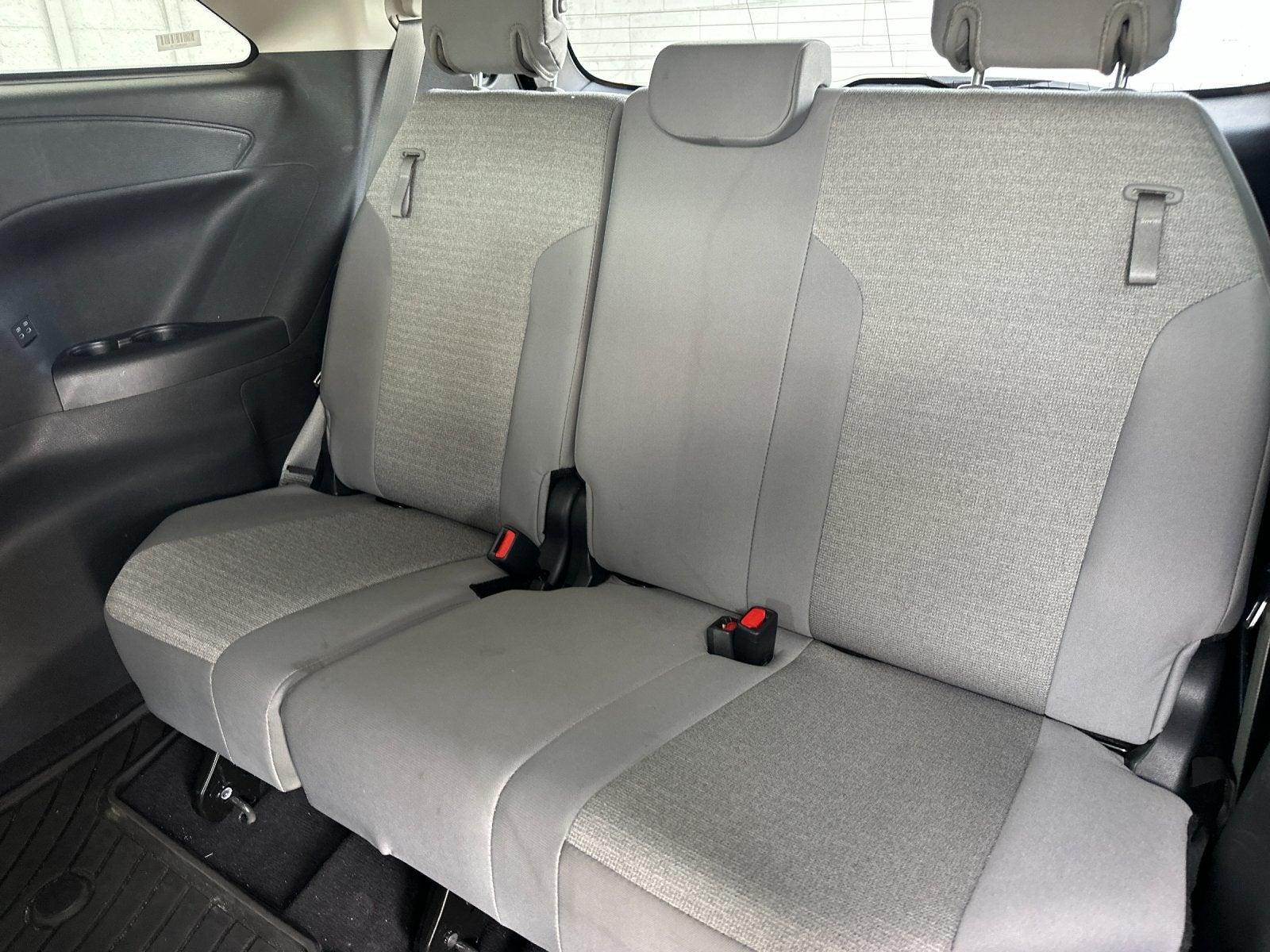 2025 Toyota Sienna LE 8 Passenger
