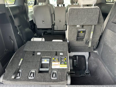 2025 Toyota Sienna LE 8 Passenger
