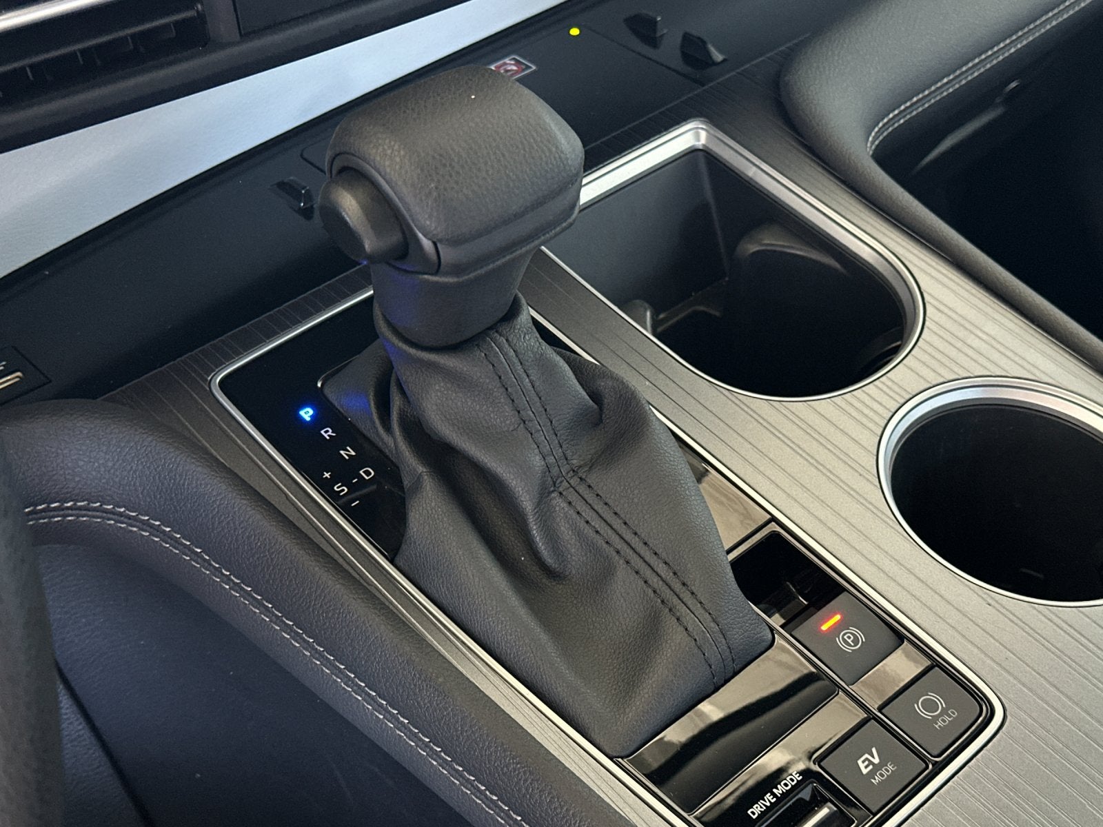 2025 Toyota Sienna LE 8 Passenger