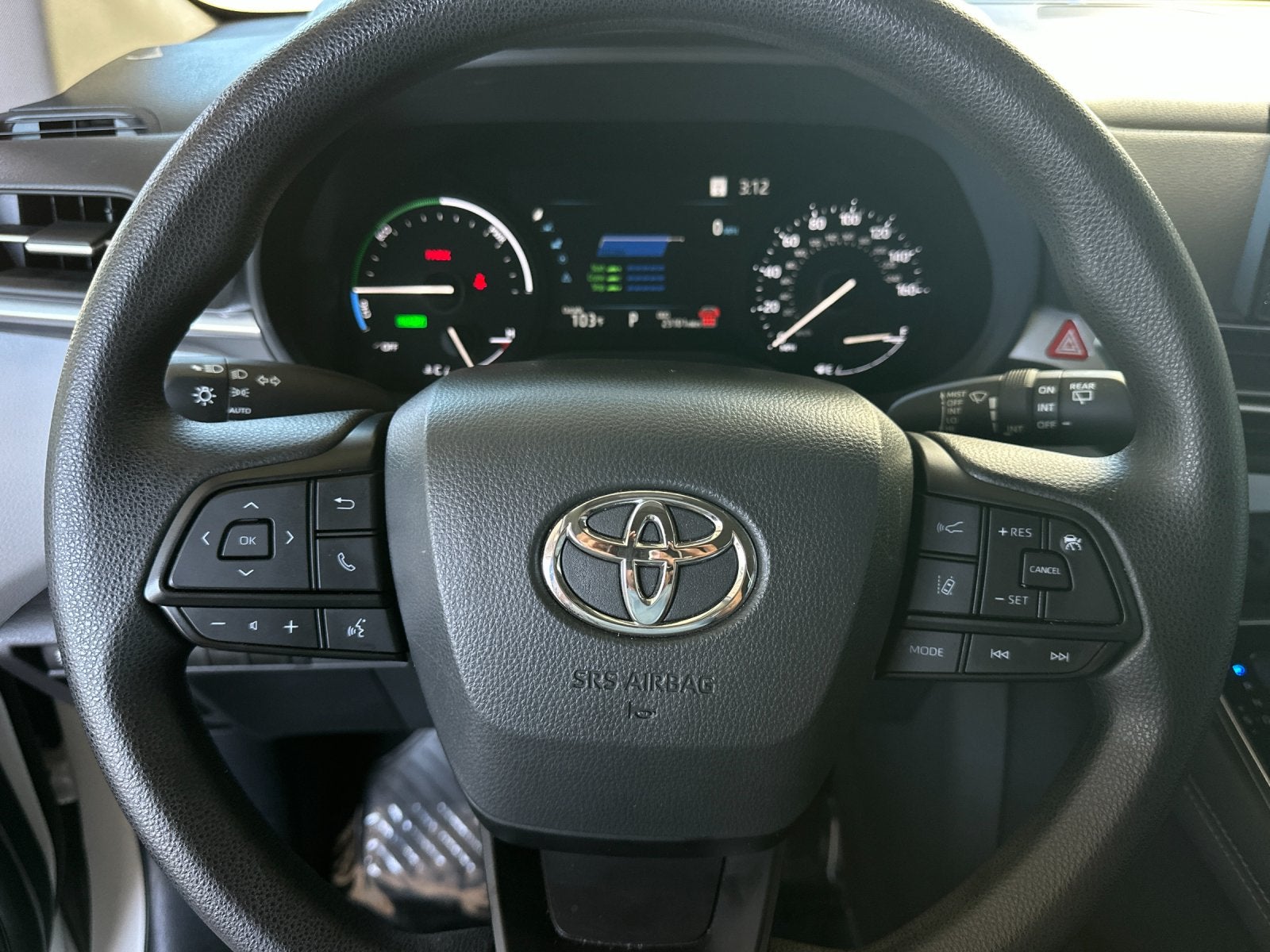 2025 Toyota Sienna LE 8 Passenger