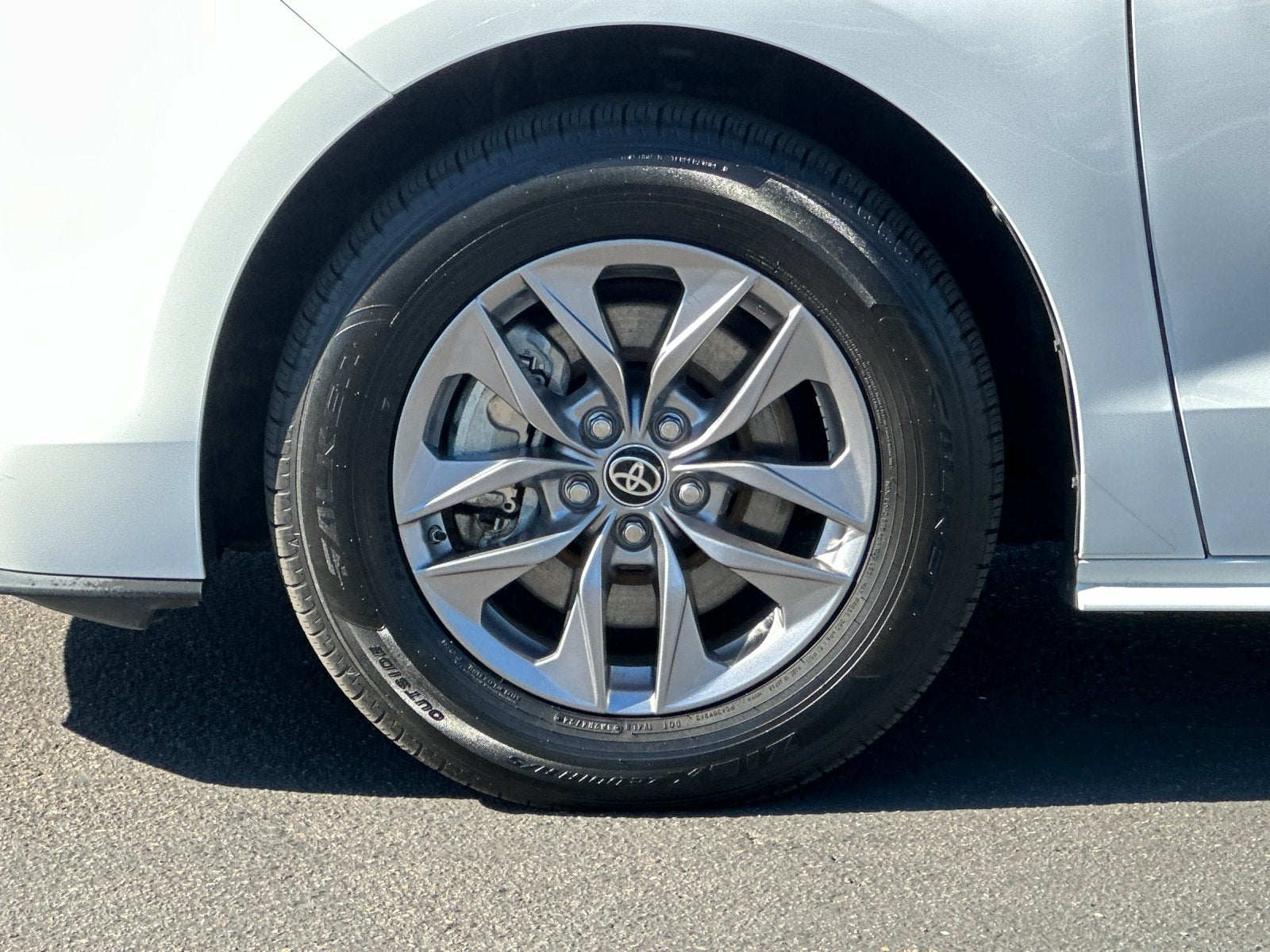 2025 Toyota Sienna LE 8 Passenger