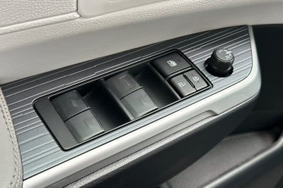 2026 Toyota Sienna LE 8 Passenger