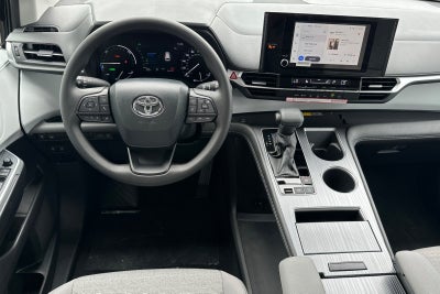 2026 Toyota Sienna LE 8 Passenger