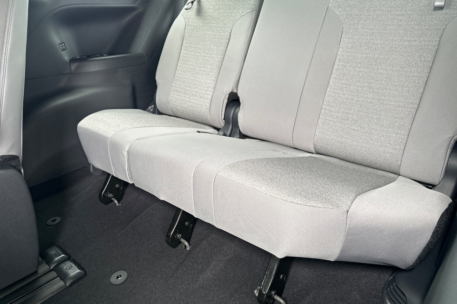 2026 Toyota Sienna LE 8 Passenger