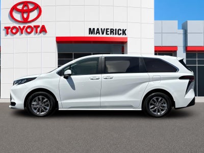 2026 Toyota Sienna LE 8 Passenger