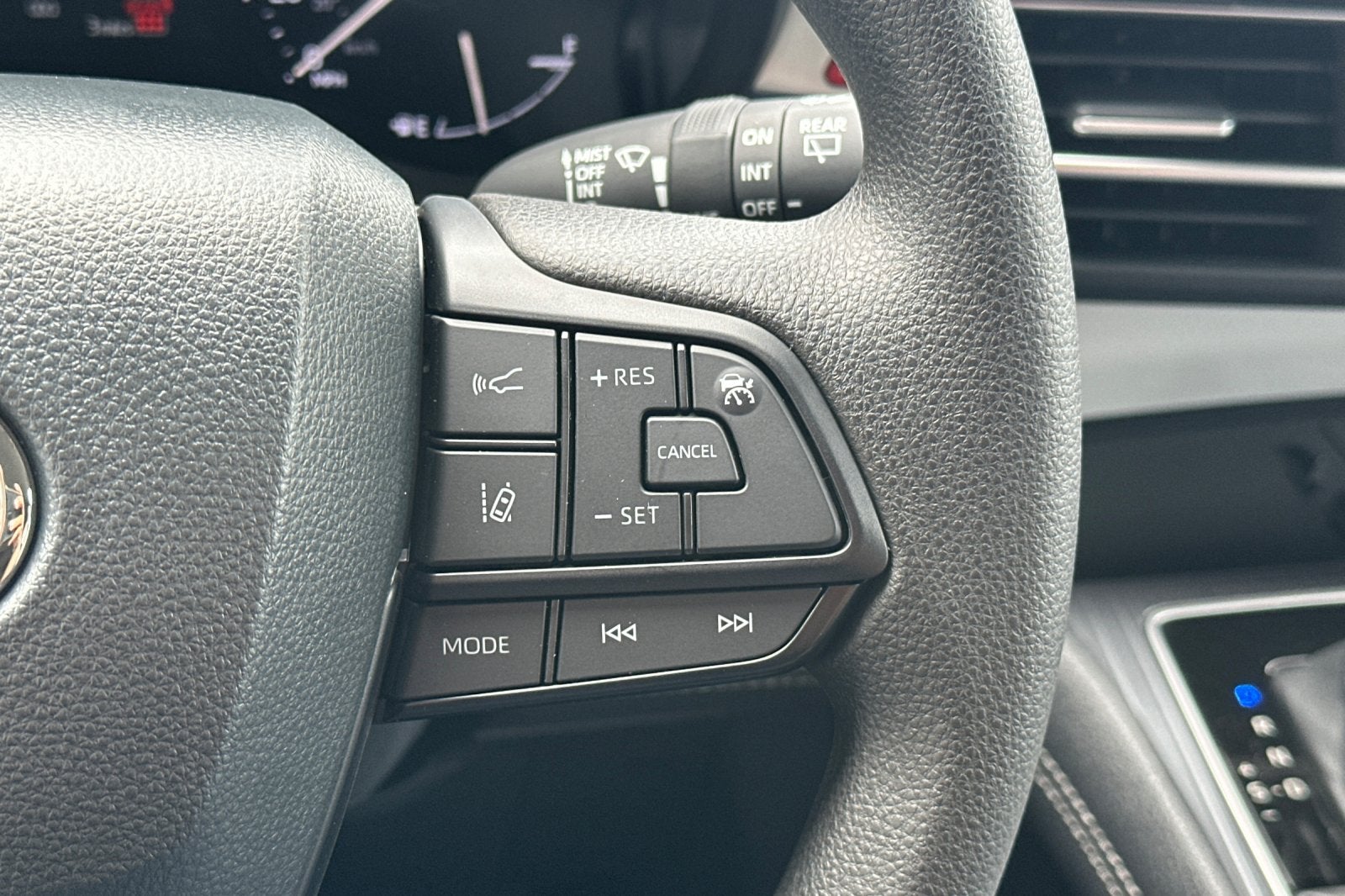 2026 Toyota Sienna LE 8 Passenger