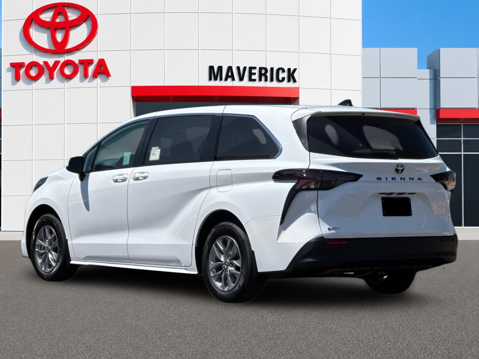 2026 Toyota Sienna LE 8 Passenger