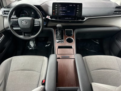 2024 Toyota Sienna LE 8 Passenger