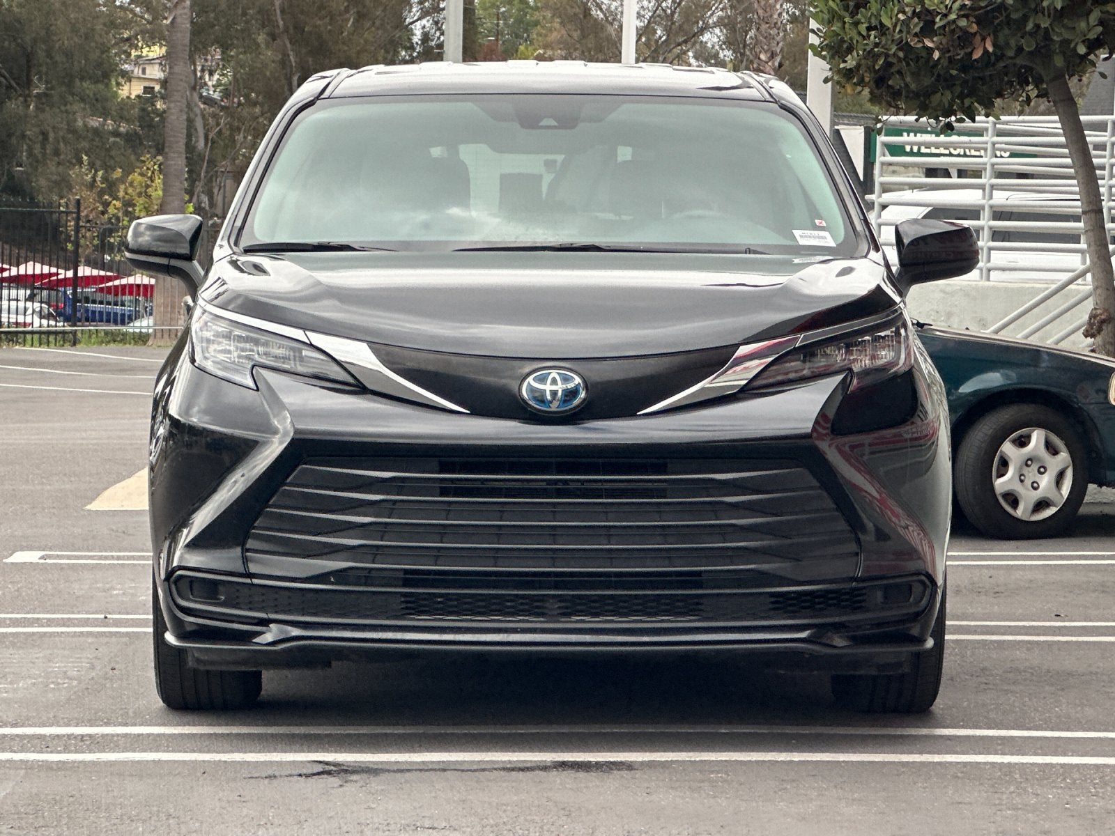 2024 Toyota Sienna LE 8 Passenger