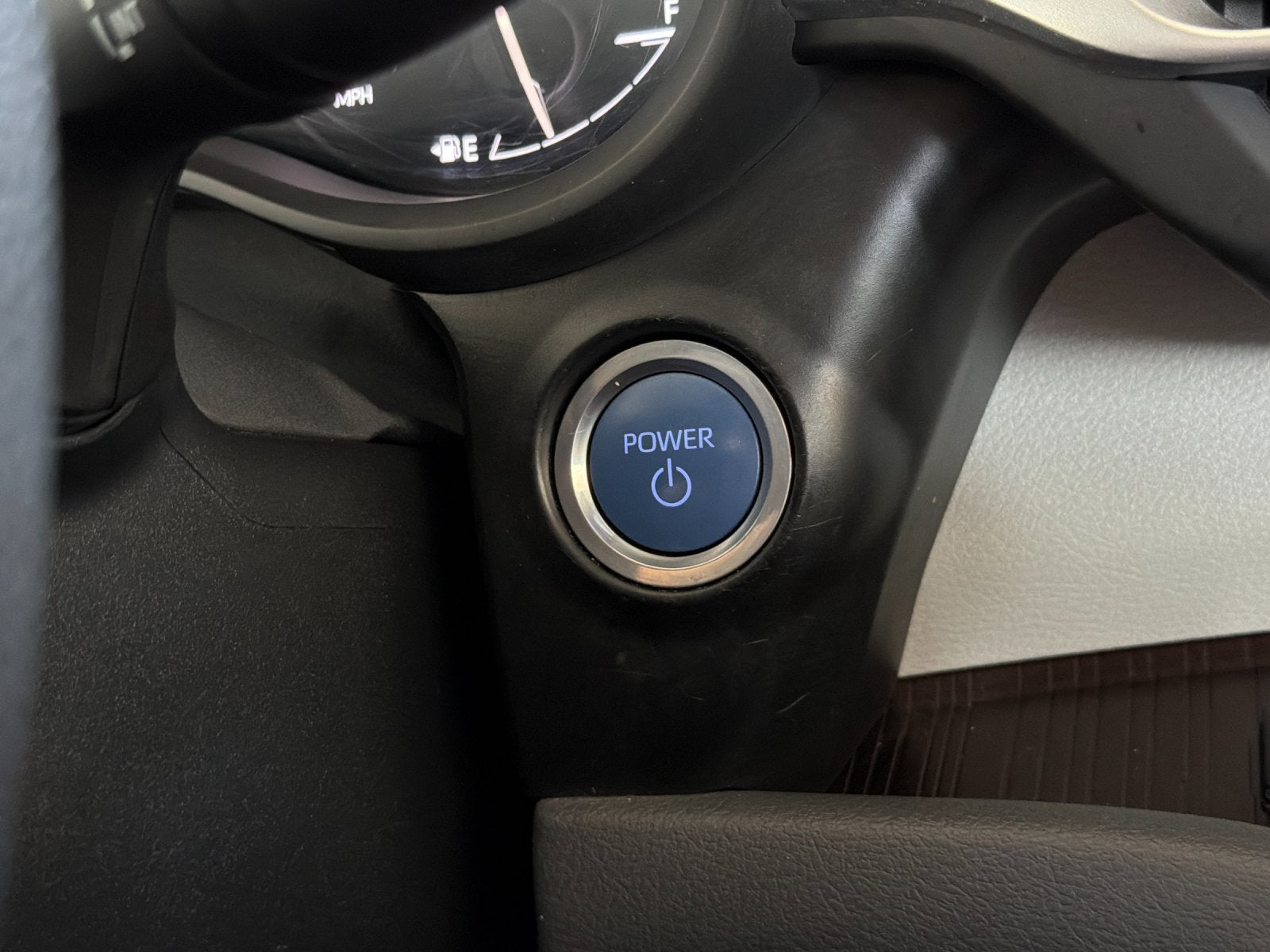 2024 Toyota Sienna LE 8 Passenger
