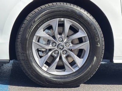 2024 Toyota Sienna LE 8 Passenger