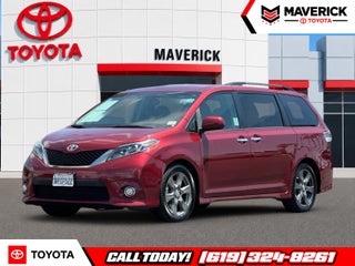 2017 Toyota Sienna SE 8 Passenger