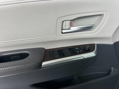 2024 Toyota Sienna XLE 8 Passenger