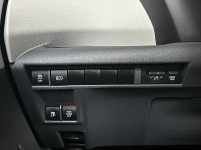 2024 Toyota Sienna XLE 8 Passenger