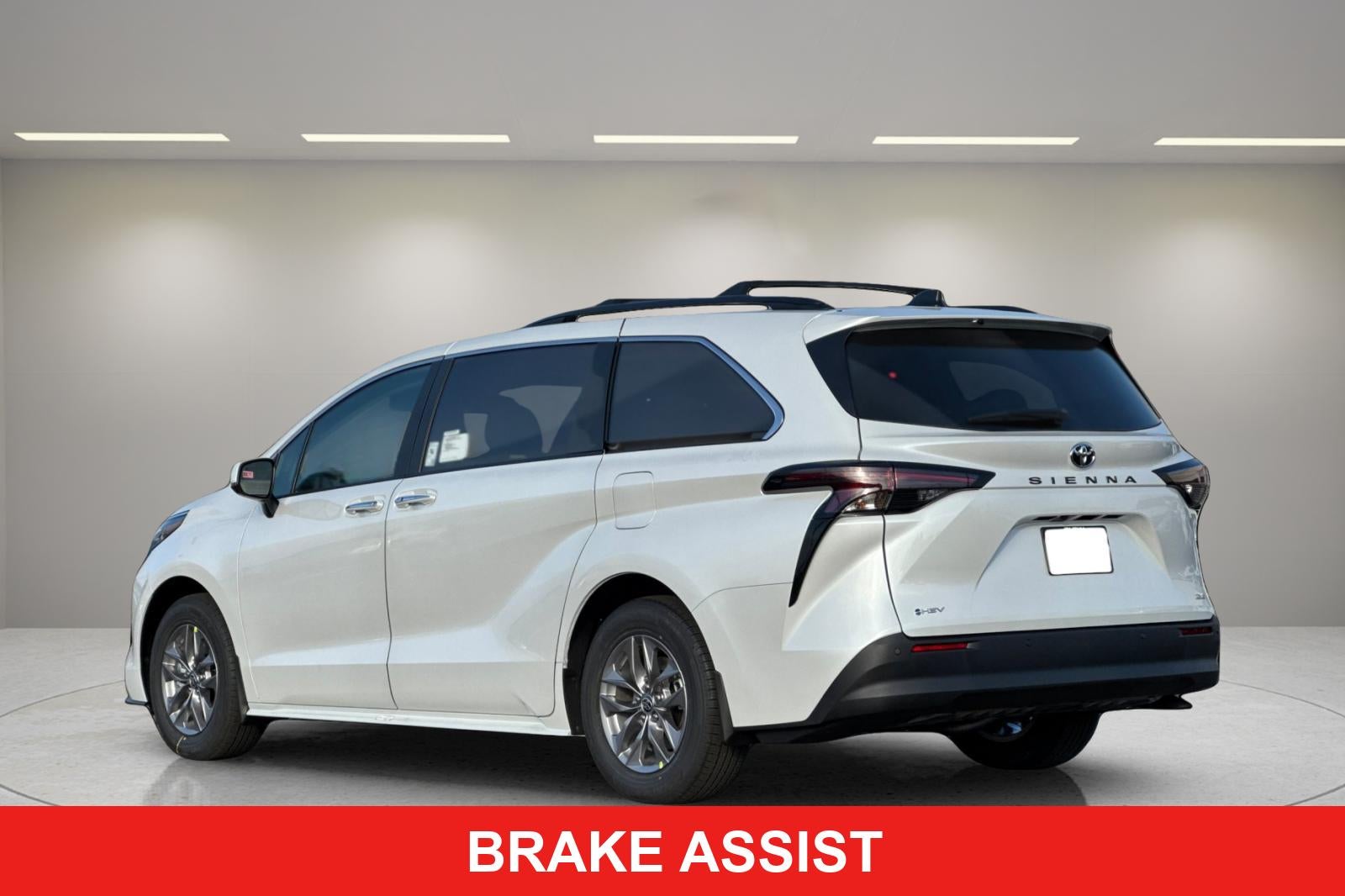 2026 Toyota Sienna XLE 8 Passenger