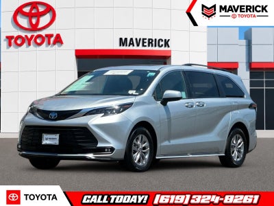2025 Toyota Sienna XLE 8 Passenger