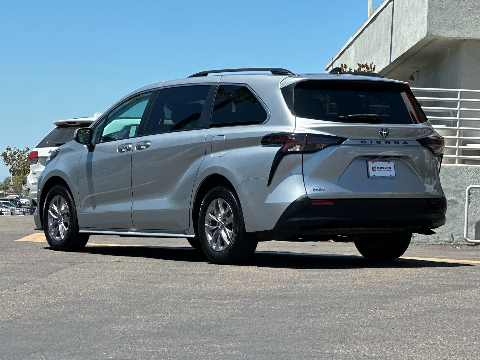 2025 Toyota Sienna XLE 8 Passenger