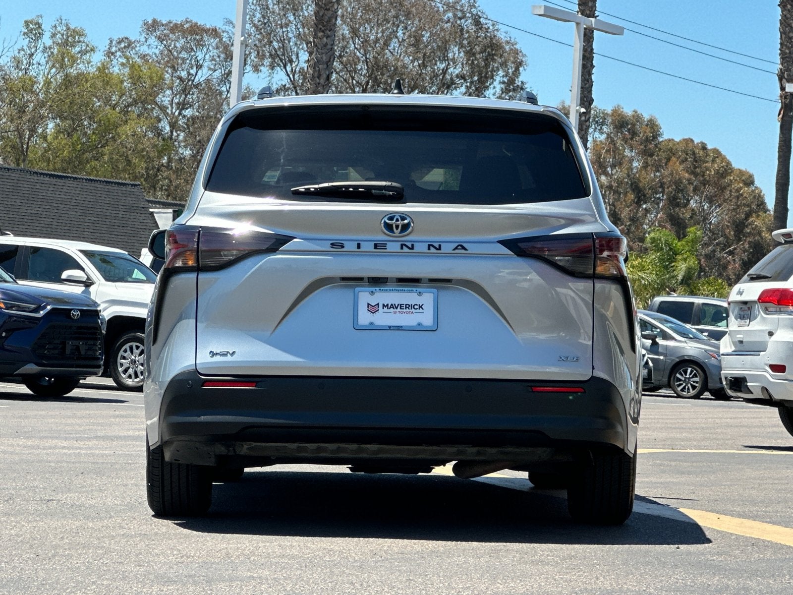 2025 Toyota Sienna XLE 8 Passenger