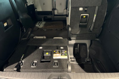 2026 Toyota Sienna XLE 8 Passenger