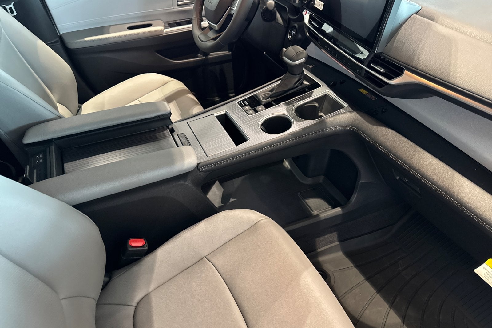 2026 Toyota Sienna XLE 8 Passenger
