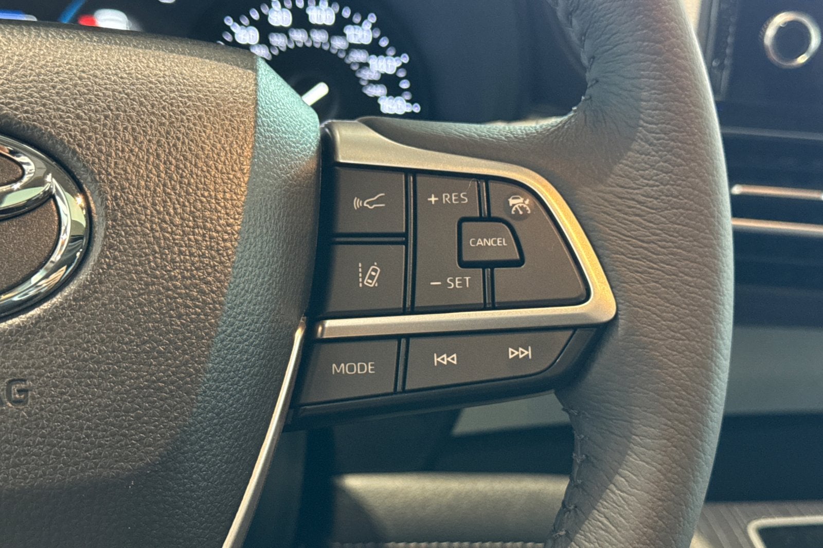 2026 Toyota Sienna XLE 8 Passenger