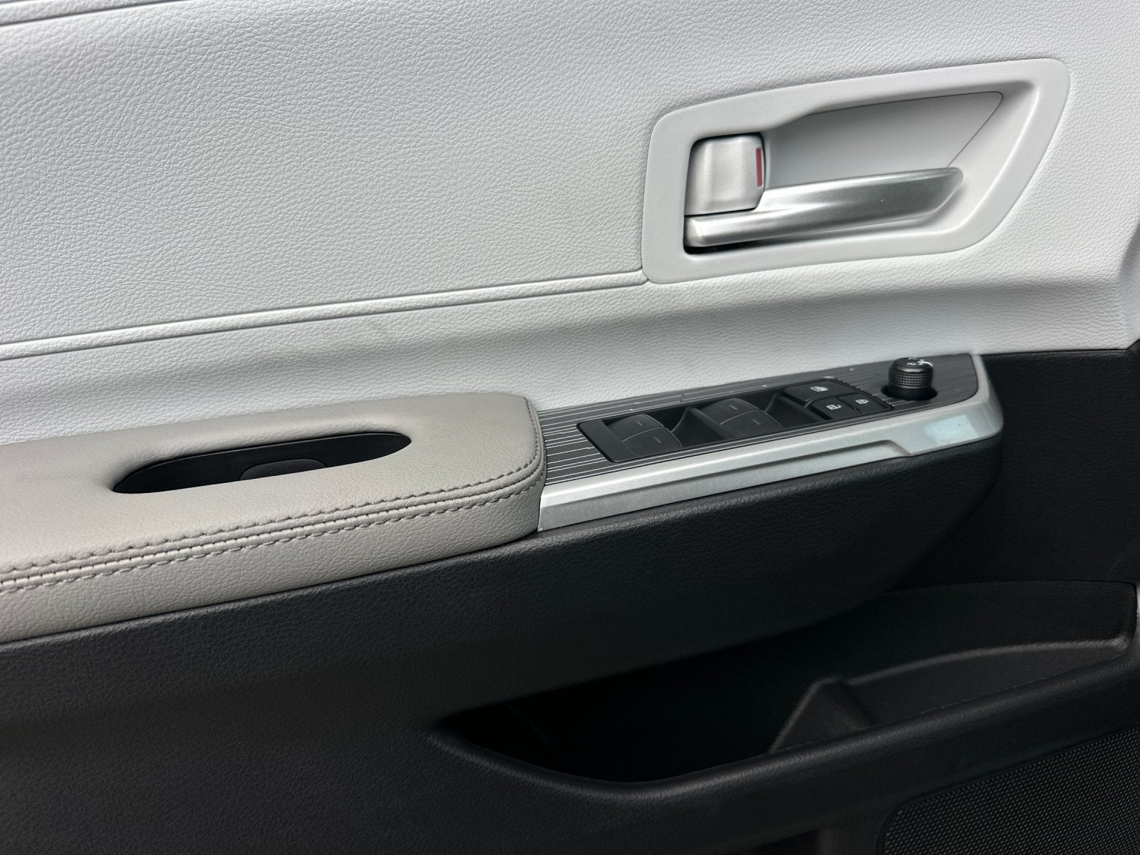 2026 Toyota Sienna XLE 8 Passenger