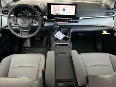 2026 Toyota Sienna XLE 8 Passenger