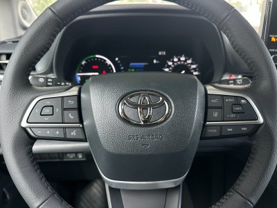 2026 Toyota Sienna XLE 8 Passenger