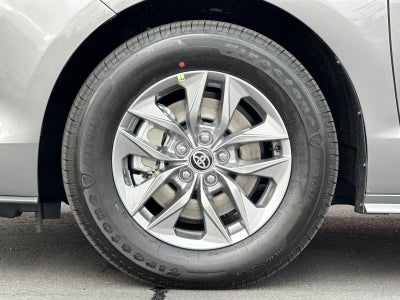 2026 Toyota Sienna XLE 8 Passenger