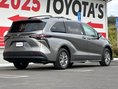 2026 Toyota Sienna XLE 8 Passenger