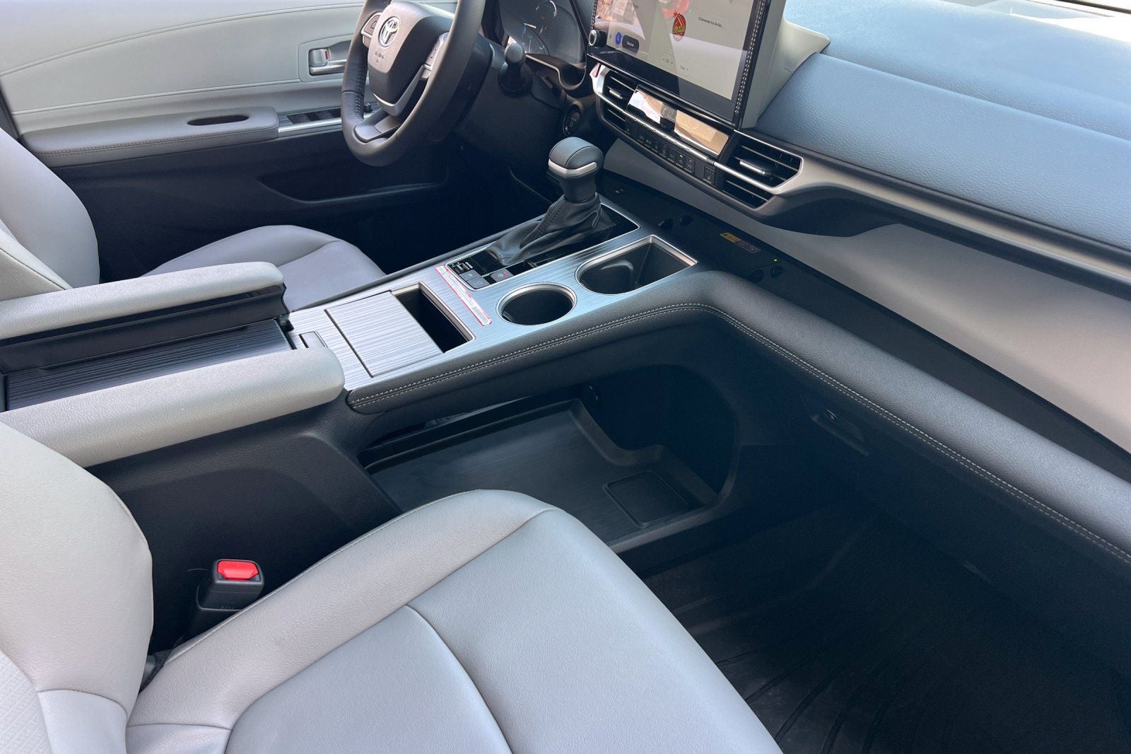 2026 Toyota Sienna XLE 8 Passenger