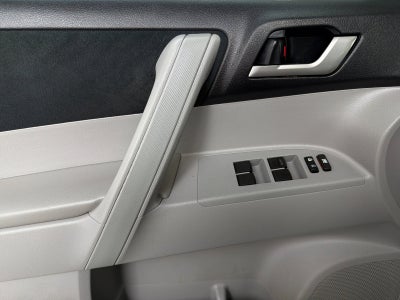 2013 Toyota Highlander Base Plus V6