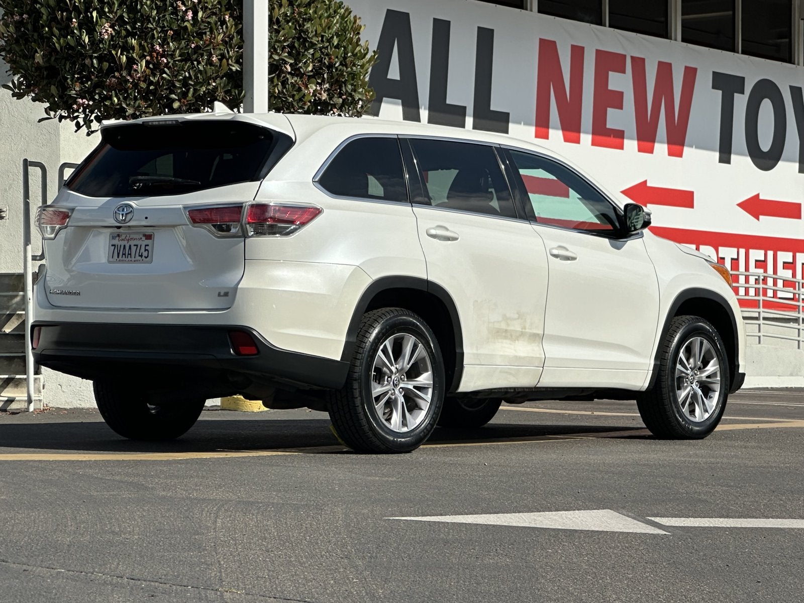 2016 Toyota Highlander LE Plus V6