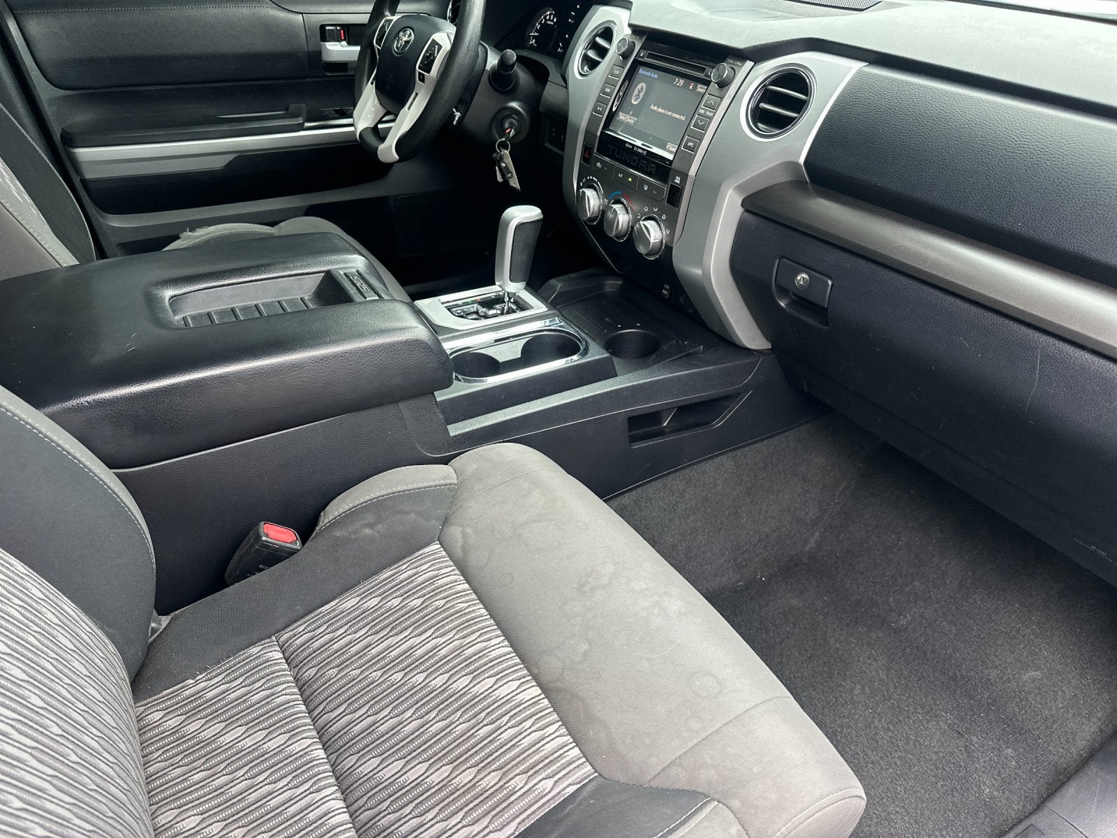 2018 Toyota Tundra SR5 4.6L V8