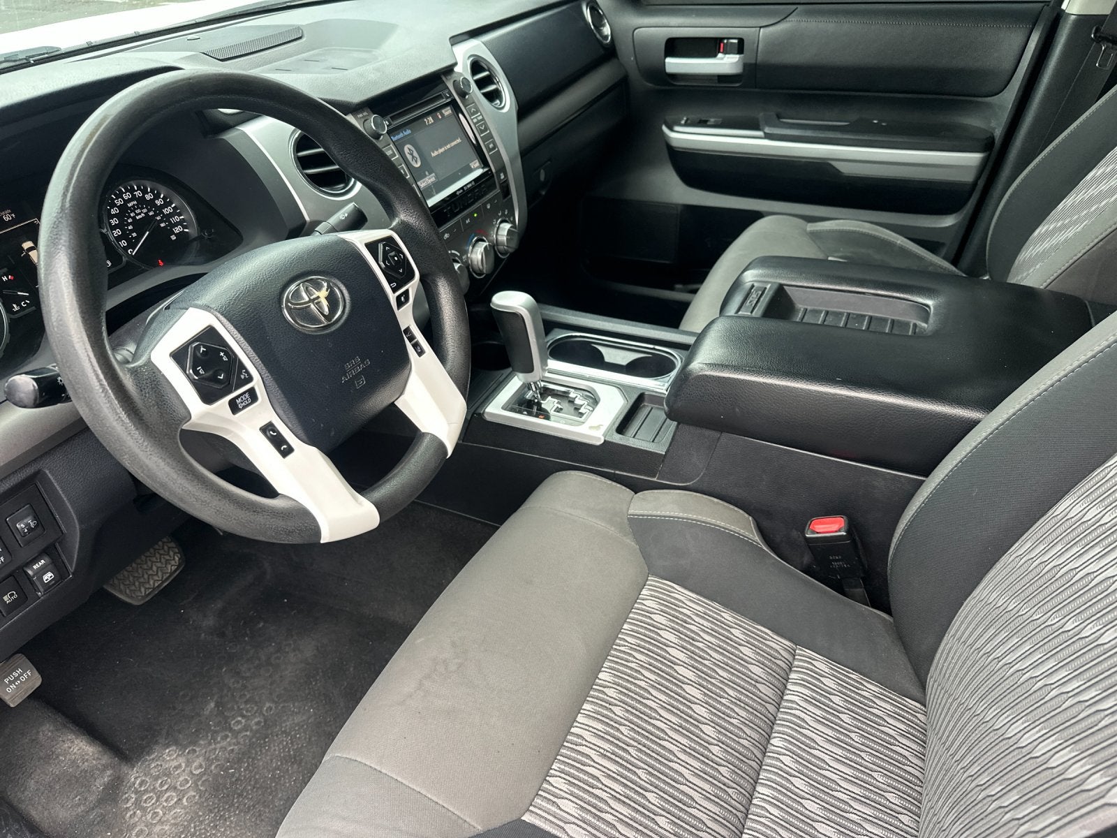 2018 Toyota Tundra SR5 4.6L V8