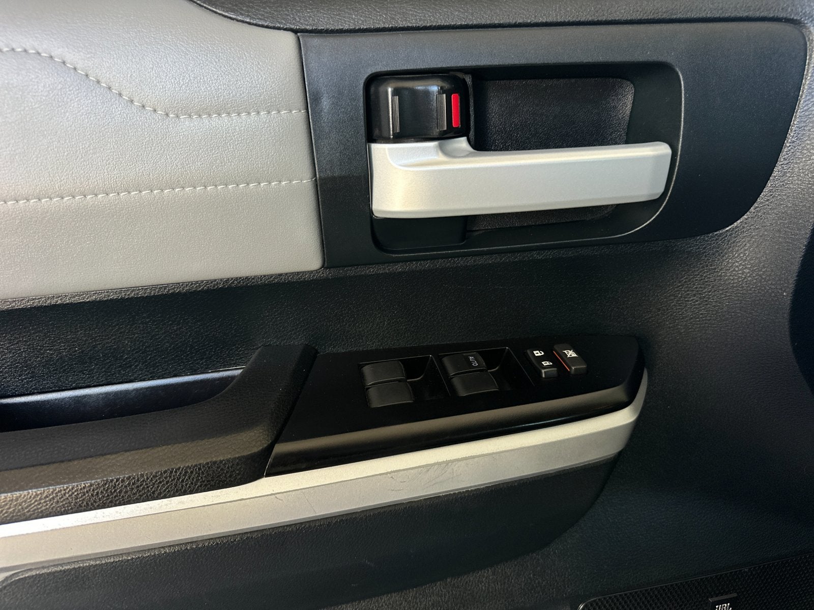 2017 Toyota Tundra Limited