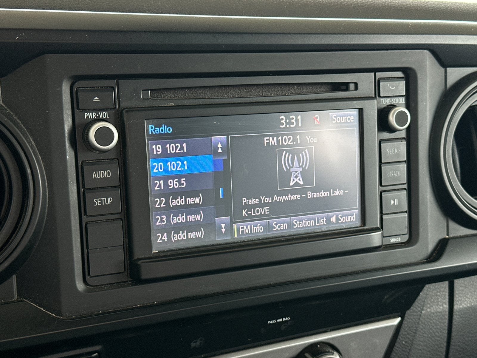 2019 Toyota Tacoma SR