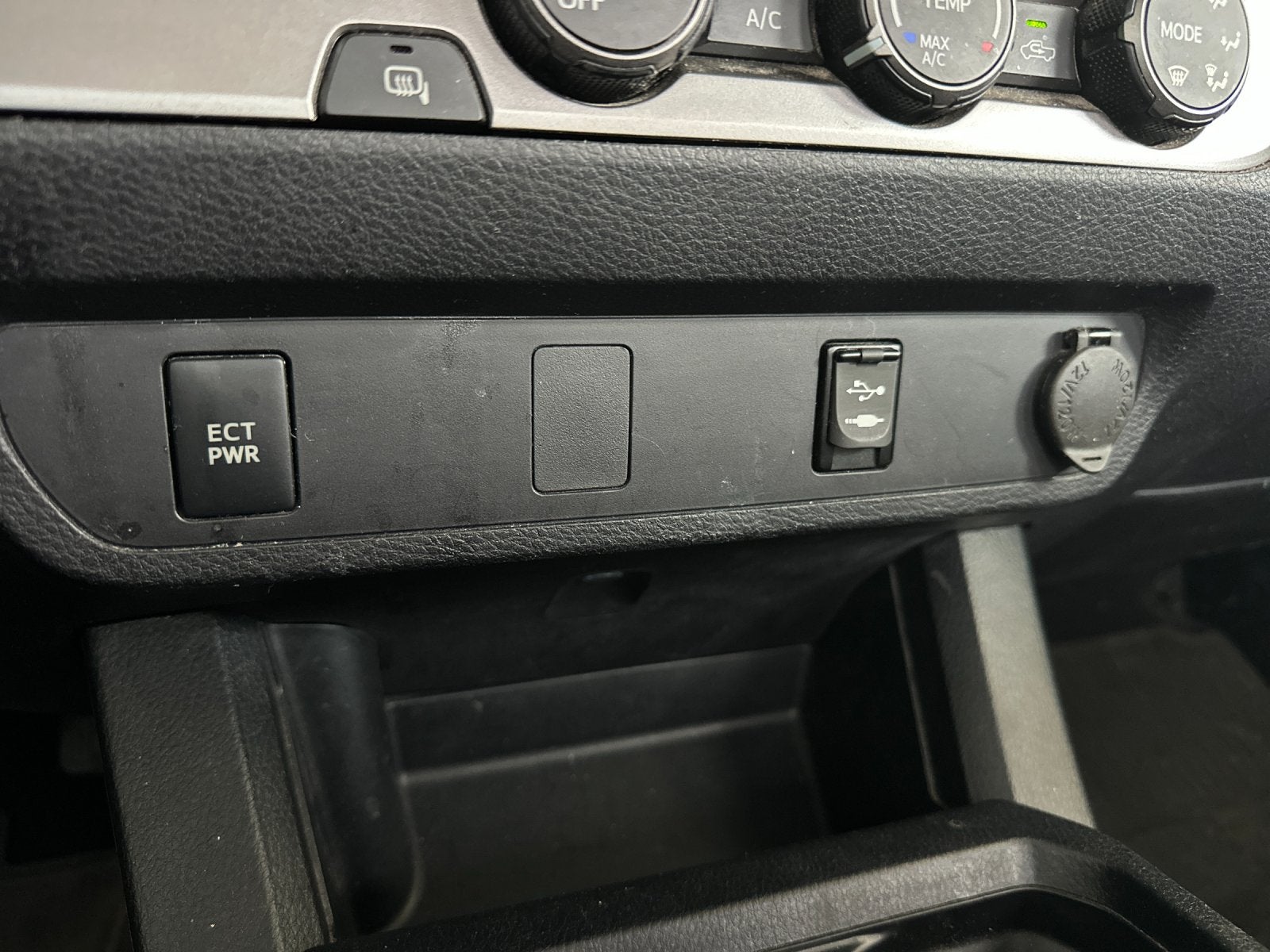 2019 Toyota Tacoma SR